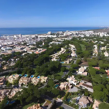 Moradia Vssg Em Vilamoura 펜션 쿼테이라