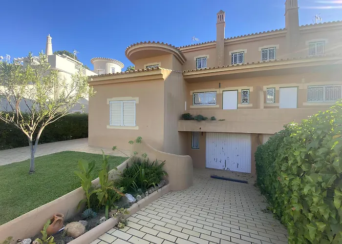 Moradia Vssg Em Vilamoura Quarteira