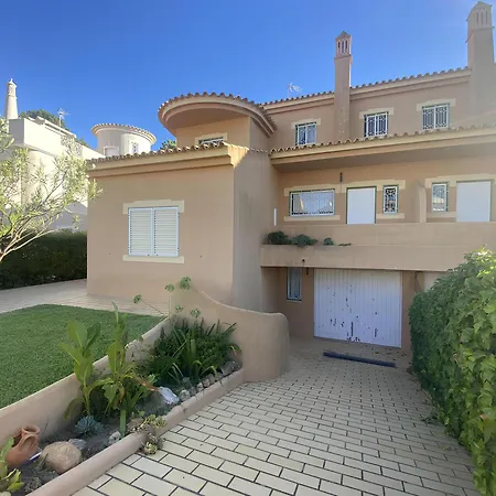Moradia Vssg Em Vilamoura كوارتيرا